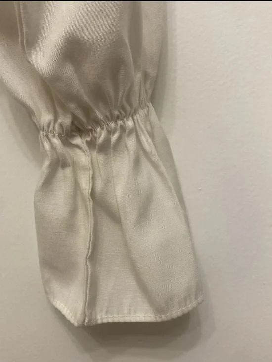 Vintage Cream Ruffle-Collar Blouse with Multi-Pattern Front - Picture 4 of 8